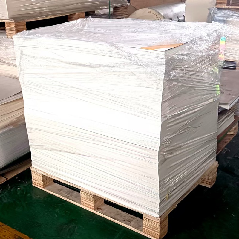 Carton à dos de feuille d'argent
