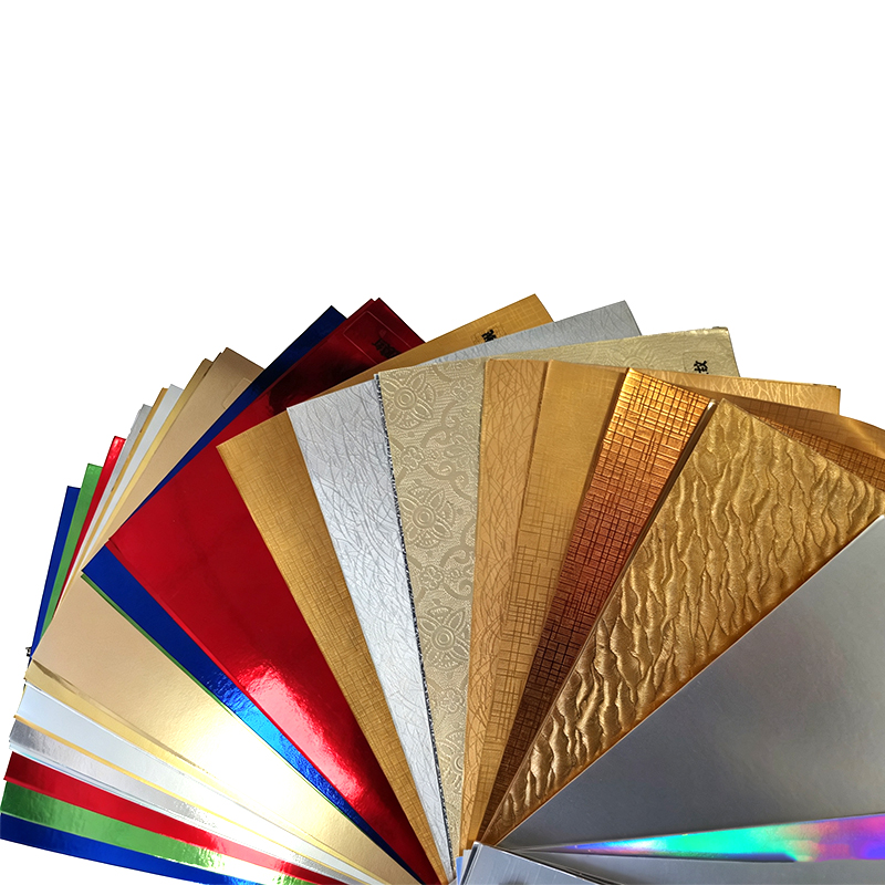 Papier cartonné argenté métallisé